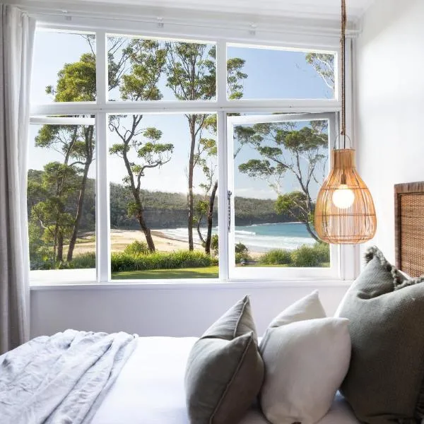 Pebbly Beach Escape, готель у місті East Lynne