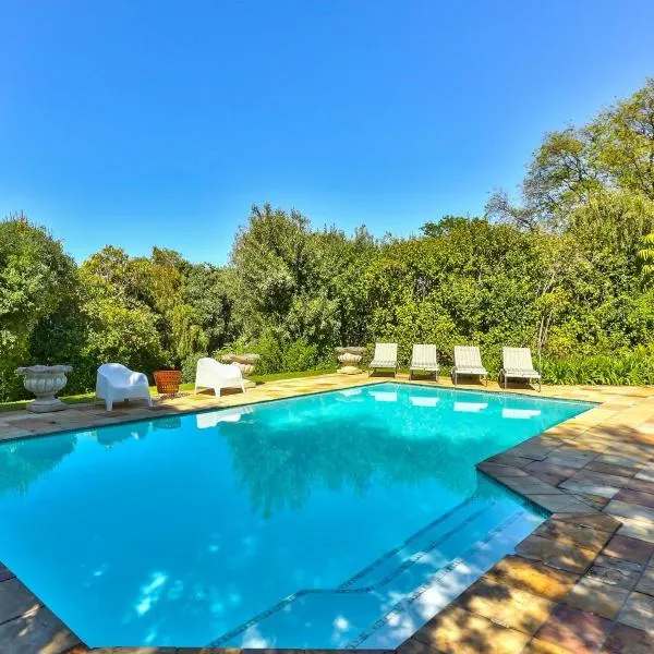 Devonport House - Constantia, hotel in Cape Town