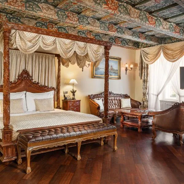Iron Gate Hotel & Suites Prague by BHG，位于布拉格的酒店