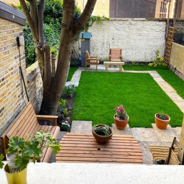 2 Bedroom Garden Flat /Kings Cross, Central London, hotel din Londra