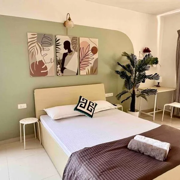 Sage : Private Studio Room in Koregaon Park, hotel in Pune