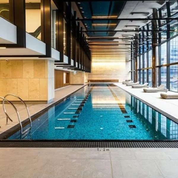 Great location 2B1B free parking，位于墨尔本的酒店