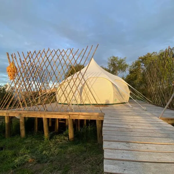 La Colmena Glamping, hotel in El Rosario