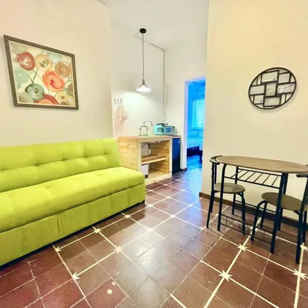 DGM Lofts MTY MN 960 B centro cerca de todo, hotel en Monterrey