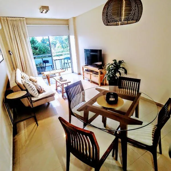 Avenida Aconquija Suites, hotel v destinaci Yerba Buena