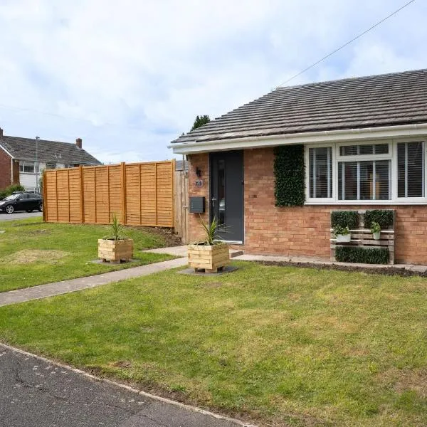 Bungalow in Keynsham, hotel v destinaci Keynsham