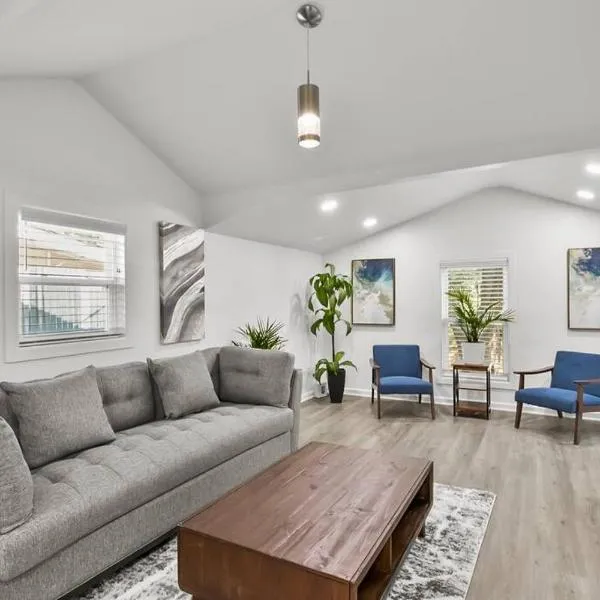 4-Bed 2-Bath Pet Friendly Home in Heart of Atlanta, hotel in Atlanta