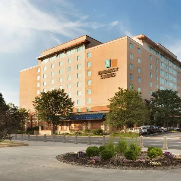 Embassy Suites Charleston, khách sạn ở Charleston