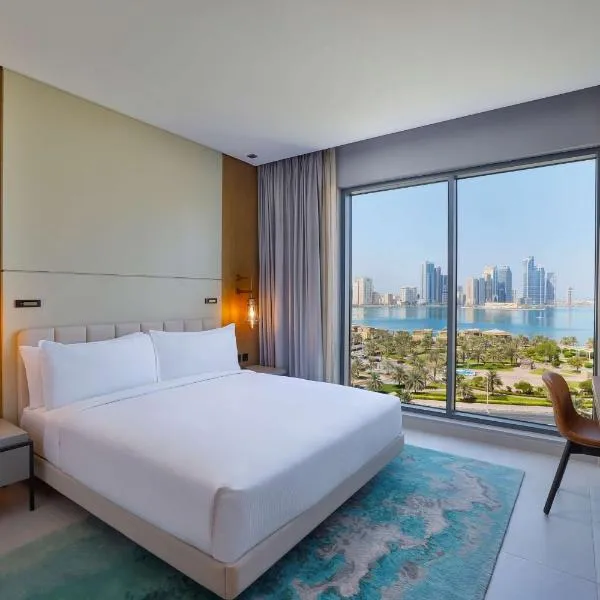 DoubleTree by Hilton Sharjah Waterfront Hotel And Residences, готель у Шарджі