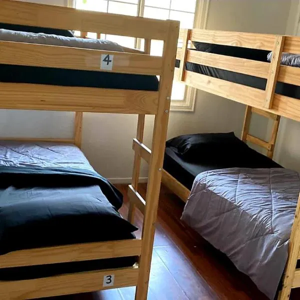 Zen Home, hotel in Santa Ana