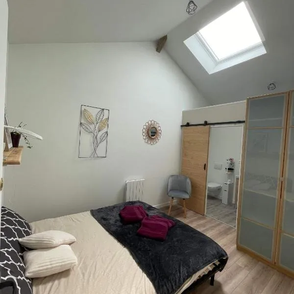 Les Iris - Chambre Erable - Petit déjeuner, hotel v destinaci Avanton