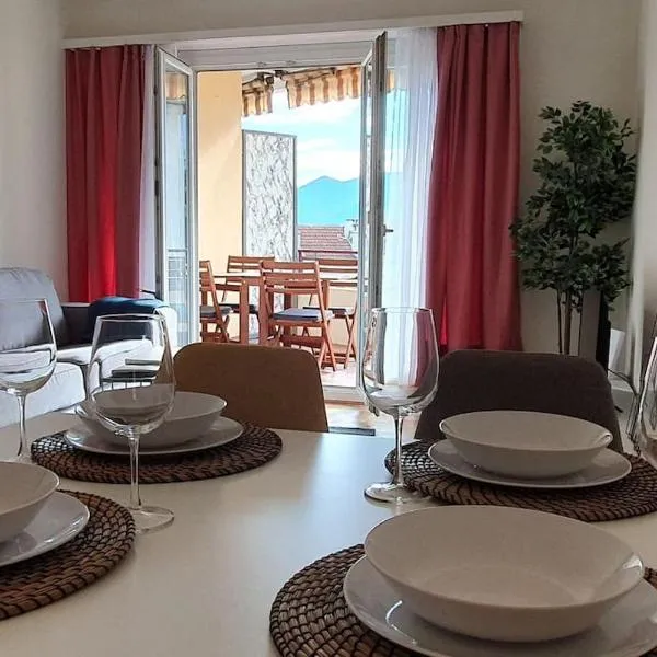 Apartment via San Carlo in Muralto-Locarno, ξενοδοχείο σε Muralto
