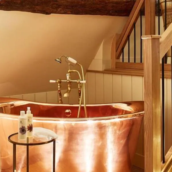 Dawn at The Sun Inn Felmersham, Our Signature Duplex Suite, Hotel in Sharnbrook