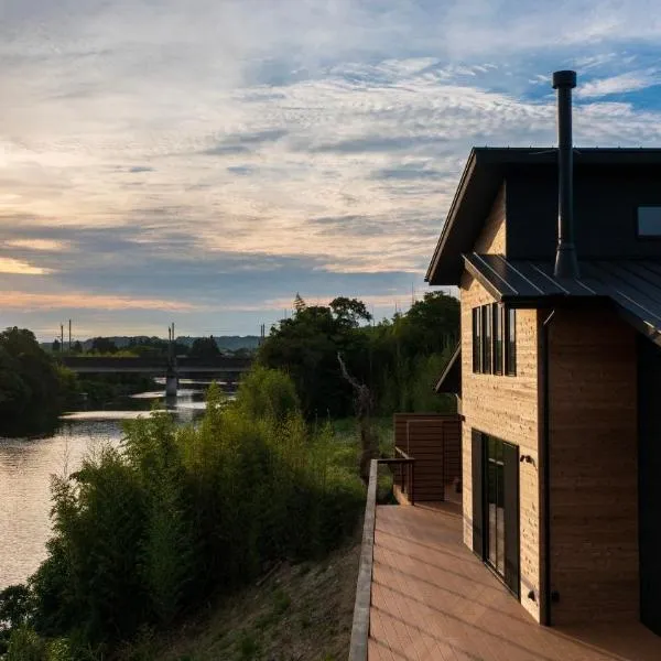 by the river Isumi, Hotel in Shiigi