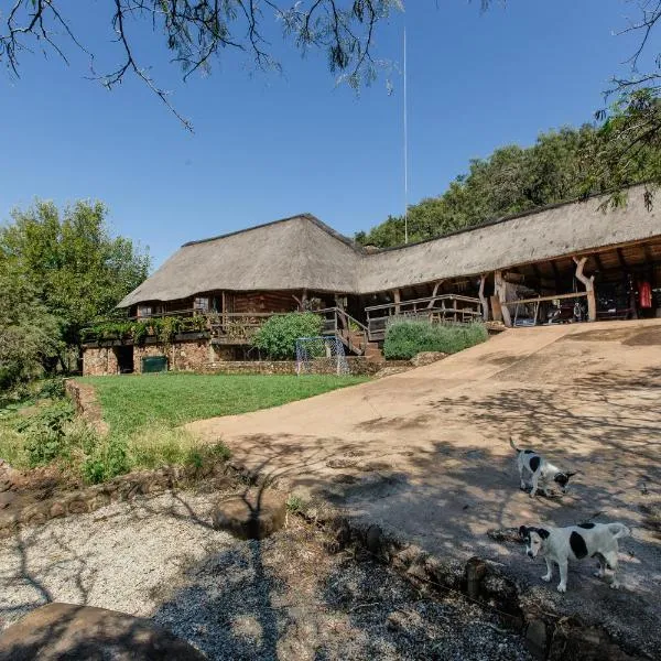 Mountain Canadian Log Home, hotel in Kalkheuvel