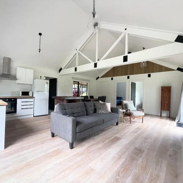 Stunning 2 bedroom Guesthouse, hotel in Tamahere
