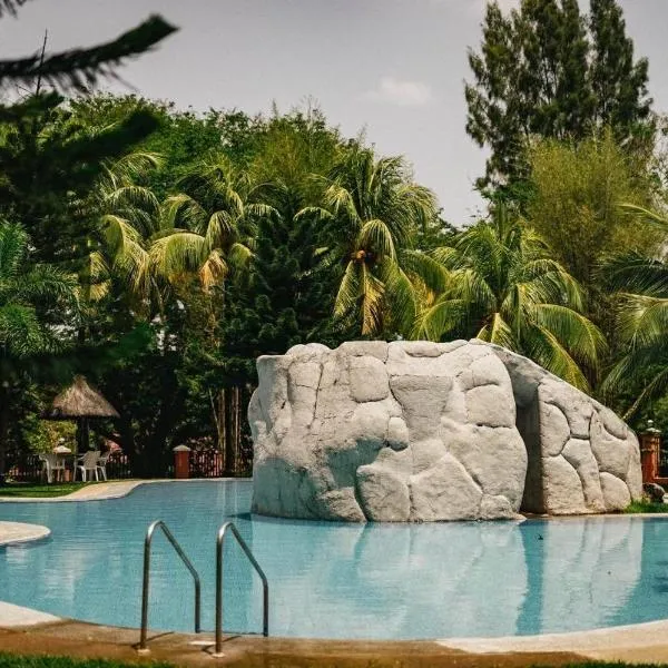 Emerald Manor Hotel，位于Kababae的酒店