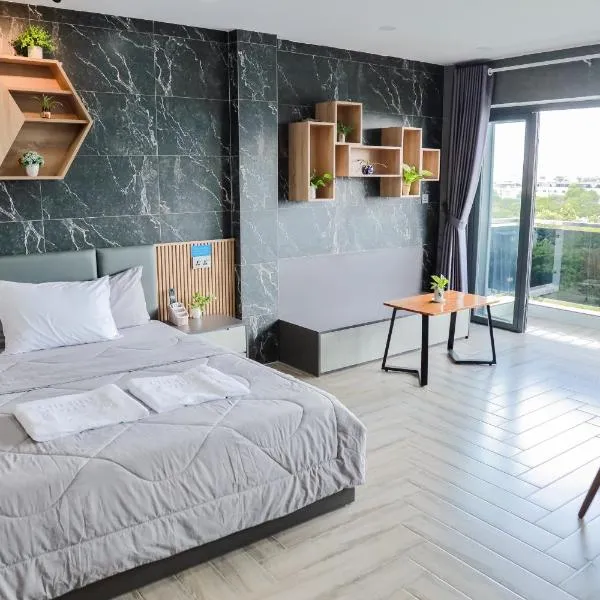 Cherry Hotel Bến Lức, hotel em Bến Lức