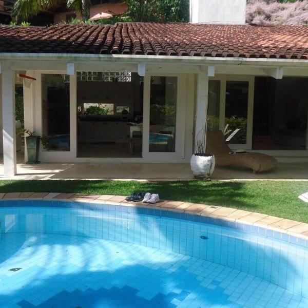 Linda casa em Ilhabela-Praia do Julião
