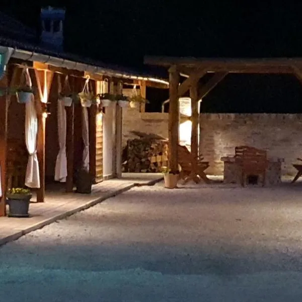 Joy's apartman Molnári, Hotel in Molnári