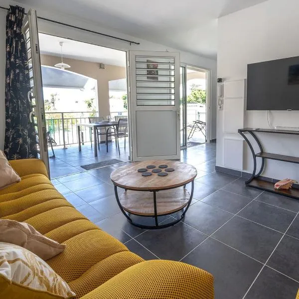 L'Anse Plage appartement 2 chambres avec spa à 200 m de la plage, jardin Privé et Parking, hotel v mestu Les Trois-Îlets