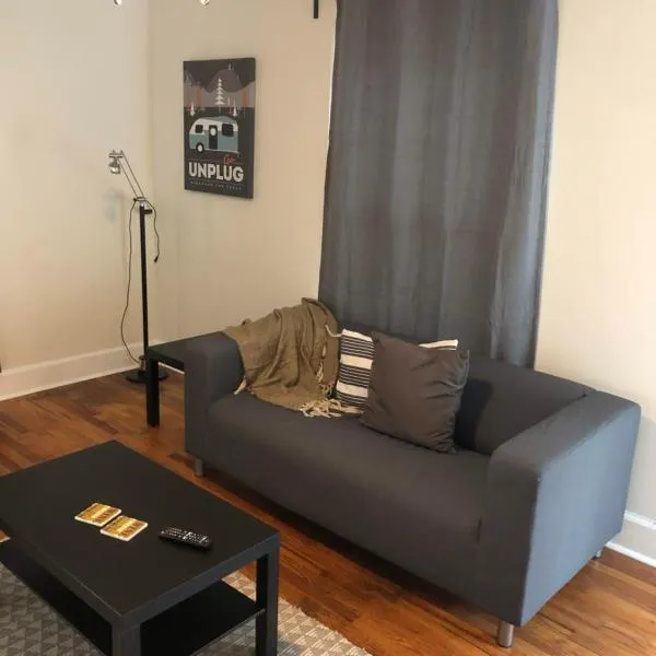 Renovated Space Close To Downtown - A, Hotel in Durham
