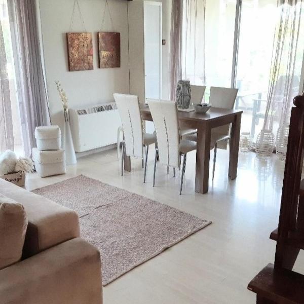 6 pax Glyfada 2floor apartment