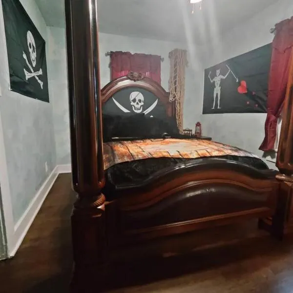 Pirate Seeking crew. Downtown Fort Smith, hotel v destinaci Fort Smith