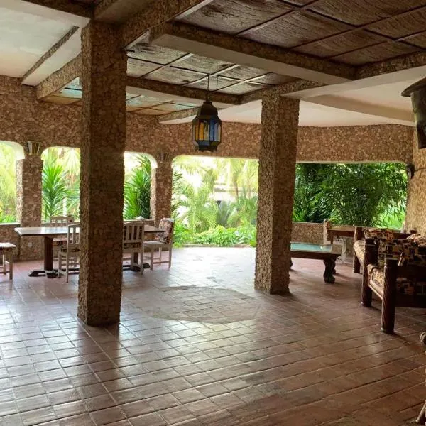 Tembo village Jacaranda road, hotel in Watamu