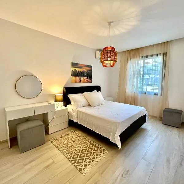 "Luxe Residence" Marsa avec Parking, hotel a La Marsa