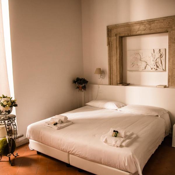 Flowers Apartments Rome City Center, Rome