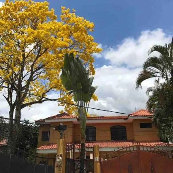 Townhouse Ejecutivo! En Rio de Piedras, Cortés, hotel di San Pedro Sula