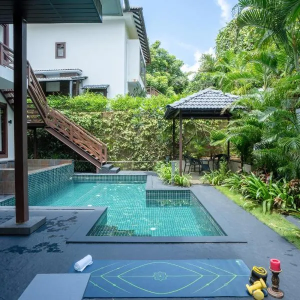 ELIVAAS 4 BHK with Pvt Pool & Entertainment Room - Indah, Hotel in Velha Goa