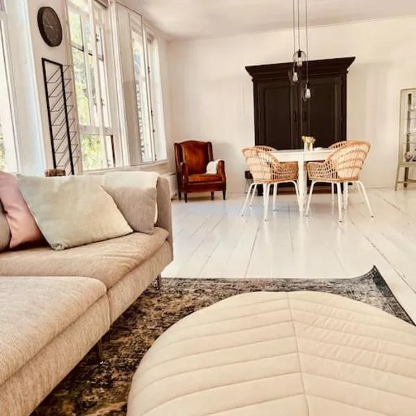 Ruim comfortabel appartement centrum Breda MET restaurant!, hotel in Breda