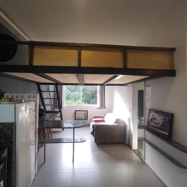 Conjugado arquitetado, bem planejado e silencioso, Hotel in Rio de Janeiro