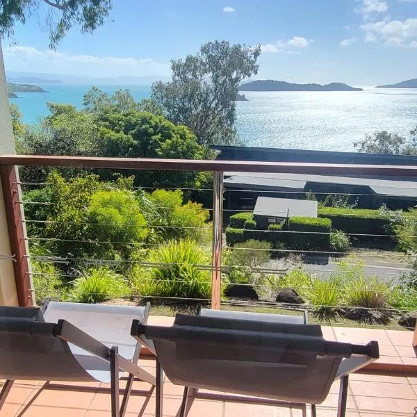 Luxury Couples Retreat Hamilton Island with Buggy, ξενοδοχείο στη Νήσο Χάμιλτον