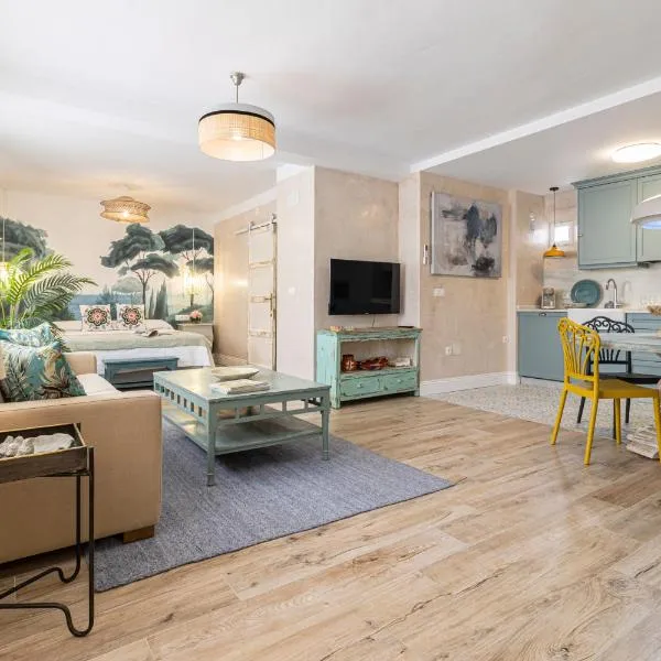 Cathedral Keepers - Exclusive apartment in Jerez, hotel v destinaci Jerez de la Frontera