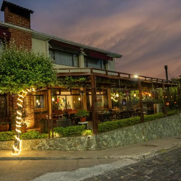 Quindeloma Art Hotel & Gallery, hotel in Riobamba