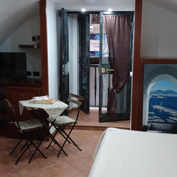 Home in love: balconcino spaccanapoli