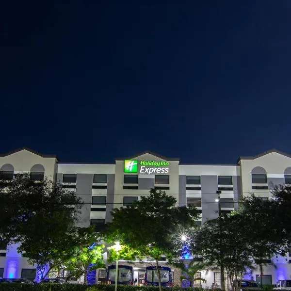 Holiday Inn Express and Suites Fort Lauderdale Airport West by IHG, ξενοδοχείο σε Davie