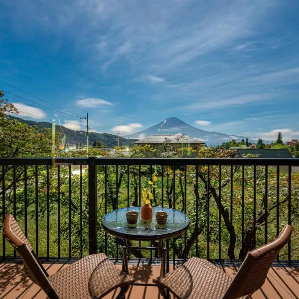 View of Mt Fuji Free transportation Bicycle Rental ok 富士山眺望, hotel v destinaci Fudžikawagučiko