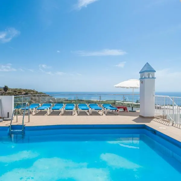 Apartahotel Playamaro by Dorobe, hotel i Maro
