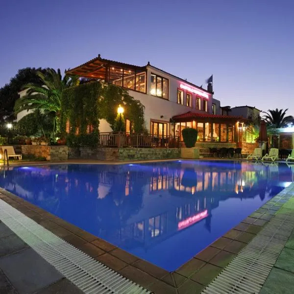 Castello Rosso Hotel, hotel a Nea Stira
