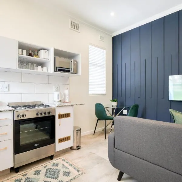 Hampton Collection - Contemporary 3 Sleeper Apartment with Pool, hotel a Durban