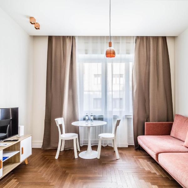 DomusMi Cybo-2, Mailand