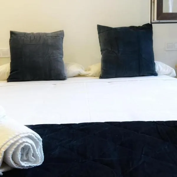 Deustown Apartamentos, hotelli kohteessa Bilbao