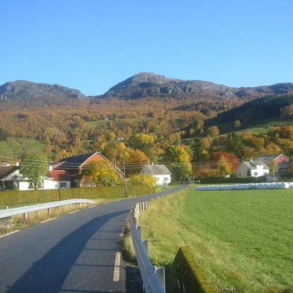 Haugland Gard, hotel Haugaland városában