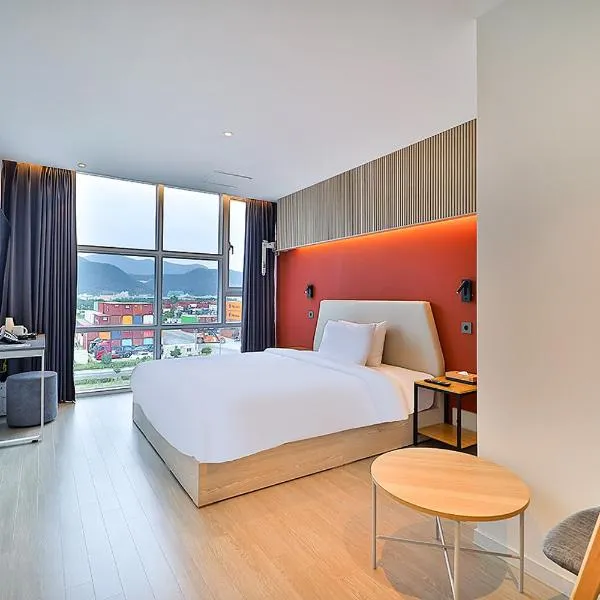 Browndot Signature Hotel，位于昌原市的酒店