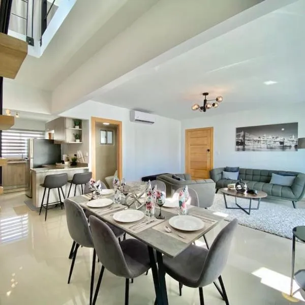 Stylish Apt Full AC King Bed, hotell i Los Prados
