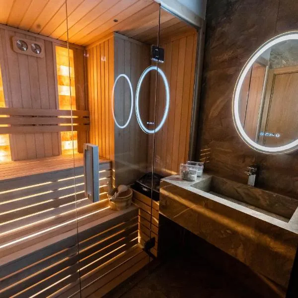 Premium Lux Apartman Čačak, ξενοδοχείο στο Τσάτσακ